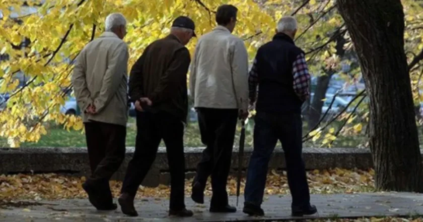 PENZIONI SISTEM PRED PUCANJEM? Stručnjaci upozoravaju na alarmantan odnos radnika i penzionera