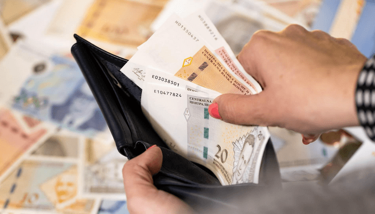 ALARMANTNO UPOZORENJE: Problem postaje sve ozbiljniji, penzije pod znakom pitanja!?