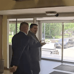 PROCURIO SNIMAK IZ NSRS-a: Stevandić potpuno izgubio kontrolu u holu! (VIDEO)