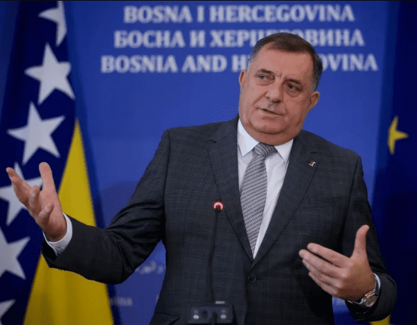 Dodik traži povrat novca od “ilegalne plate”: Otkriveni novi detalji