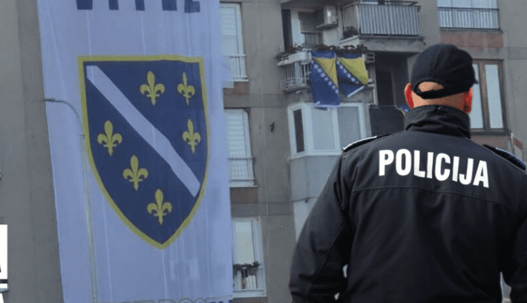 Zbog zastave s ljiljanima u Vitezu susjedi zvali policiju