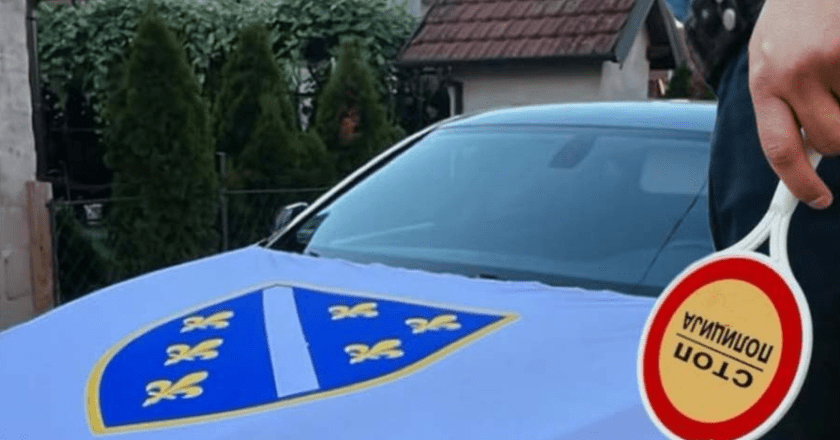 „ZBOG ZASTAVE NA VOZILU USLIJEDILA PRIJAVA: Novi slučaj iz Modriče izazvao pažnju javnosti“
