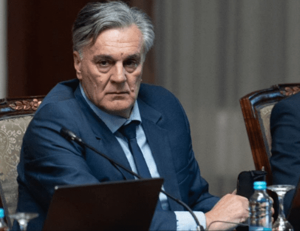 KARAN ZAVRŠIO U BOLNICI: Oglasio se njegov kabinet i otkrio detalje