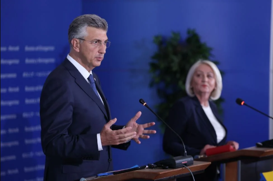 VAŽAN DOGOVOR U SARAJEVU: Krišto i Plenković potpisali sporazum, potom uslijedilo upozorenje
