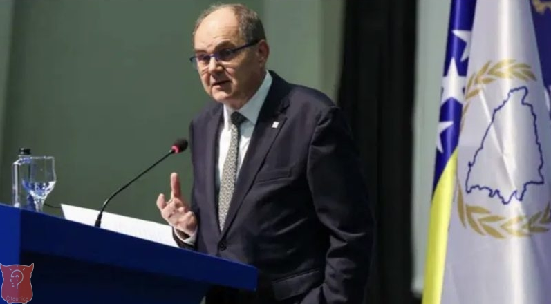 SCHMIDT POSLAO UPOZORENJE: “Ovo je puzajuća bolest koja razara BiH”