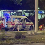 DRAMA TOKOM SLAVLJA POBJEDE BiH: Mladić pao s krova automobila, bori se za život
