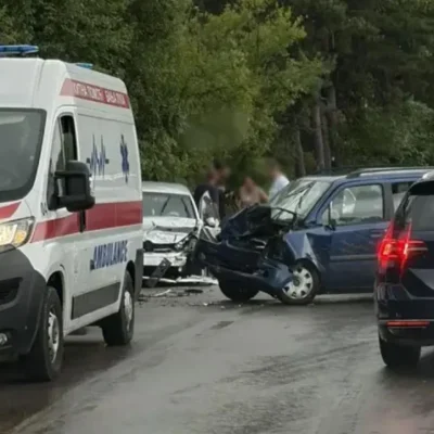 Teška nesreća kod Banjaluke: Jedna osoba poginula, dvije povrijeđene, saobraćaj potpuno obustavljen