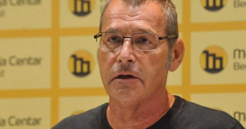 ŠTA SE DEŠAVA U BEOGRADU? Pretučen književnik Vladimir Arsenijević, otkazana i komemoracija žrtvama genocida u Srebrenici