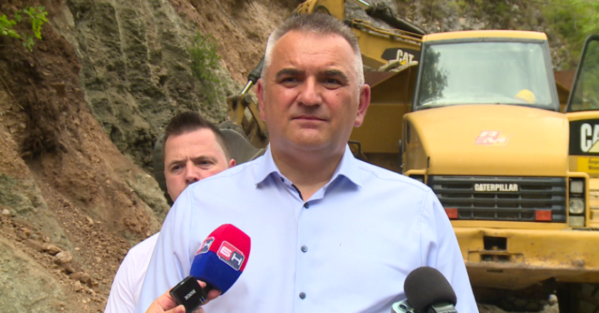 Savo Minić izbjegao odgovor o smjeni Nedeljka Eleka: Pogledajte njegovu reakciju (VIDEO)