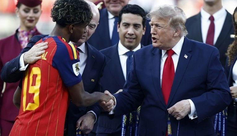 Čitačica s usana razotkrila Trumpa: Svakom igraču Španije rekao je istu rečenicu