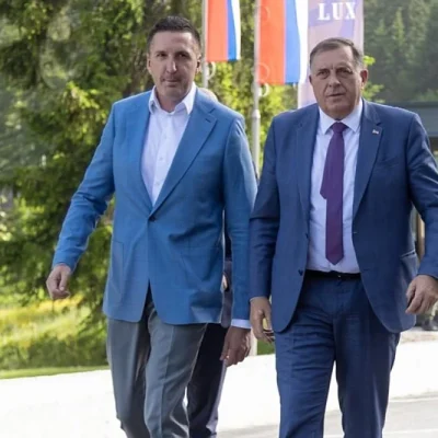 Elek odbija podnijeti ostavku: Otkrivena pozadina borbe za fotelju!
