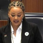 Toronto poslao snažnu poruku svijetu: Gradonačelnica i svih 25 vijećnika nosili Cvijet Srebrenice (VIDEO)