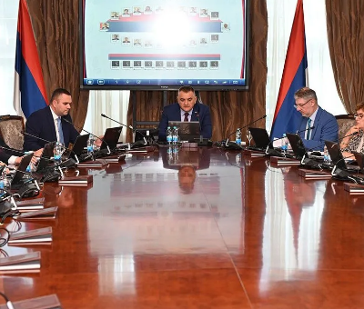 Do tri godine zatvora za isticanje simbola Armije RBiH u Republici Srpskoj