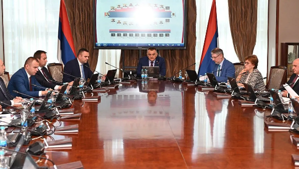 Do tri godine zatvora za isticanje simbola Armije RBiH u Republici Srpskoj