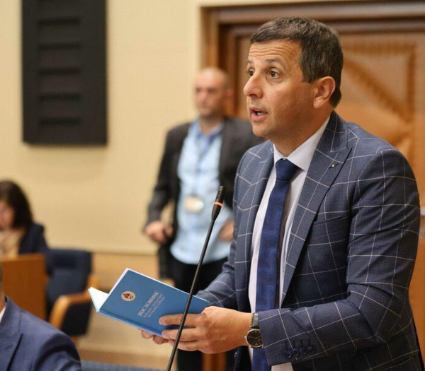 Žestok obračun u NSRS: “Ti si svjedočio protiv Srba!” – “Ja sam srpski heroj, idi izdajniče!”