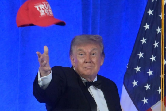 TRUMP ŠOKIRAO NOVINARE: „Kad ja odem, svi ćete bankrotirati“
