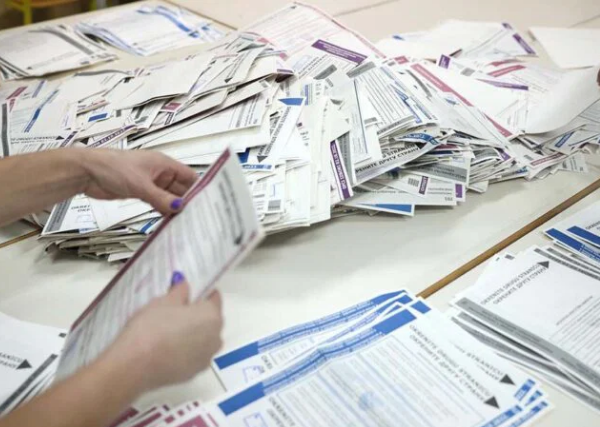 OTKRIVEN DETALJ NA GLASAČKIM LISTIĆIMA: Podijelio članove CIK-a