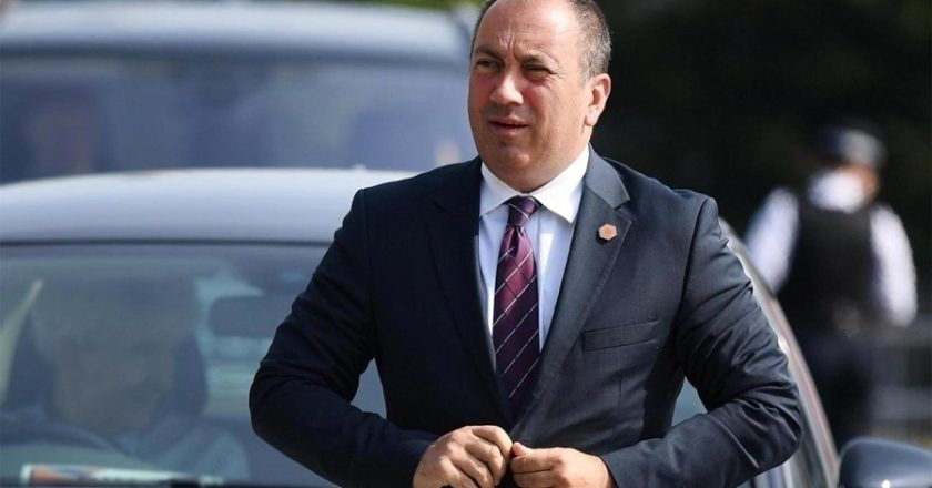 Crnadak postavio Dodiku pet direktnih pitanja: “Građani zaslužuju odgovore”