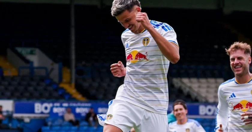 Pogledajte spektakularne škarice Tarika Muharemovića: Prvijenac za Leeds o kojem svi pričaju