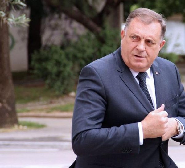 Optužbe na račun Dodika: “Plaši se da mu nova tehnologija ne pokvari izborni račun”