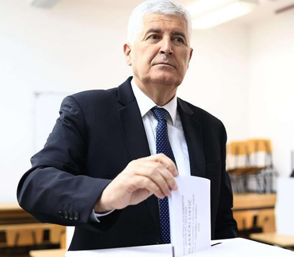 ČOVIĆ POVUKAO POTEZ: Ćosić izvisio, stižu nova imena na listi
