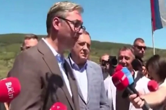 Dodik napravio gaf pred kamerama: Hvalio Vučića, pa ga Aleksandar morao ispravljati
