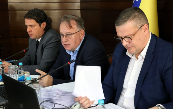 Vlada FBiH raspodijelila 839.000 KM: Evo ko ostvaruje pravo na sredstva
