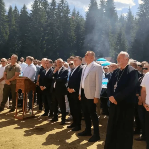 Na Romaniji odali počast Ratku Mladiću: Poruke okupljenih izazvale brojne reakcije