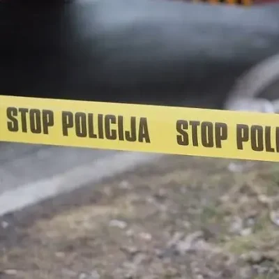 Teška saobraćajna nesreća sa smrtnim ishodom: Sudarili se teretno vozilo i traktor