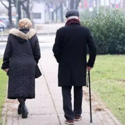 LIJEPE VIJESTI ZA PENZIONERE: Septembarske penzije mogle bi stići ranije nego inače!