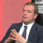 Advokat Čedomir Stojković upozorio: Jedan detalj na beogradskom aerodromu, tokom dočeka tijela Ratka Mladića, izazvao brojne reakcije