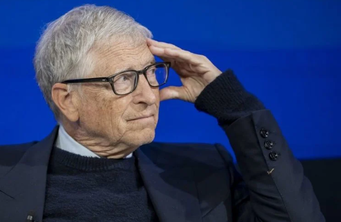 Bill Gates šokirao upozorenjem: AI bi mogao donijeti katastrofu kakvu svijet još nije vidio
