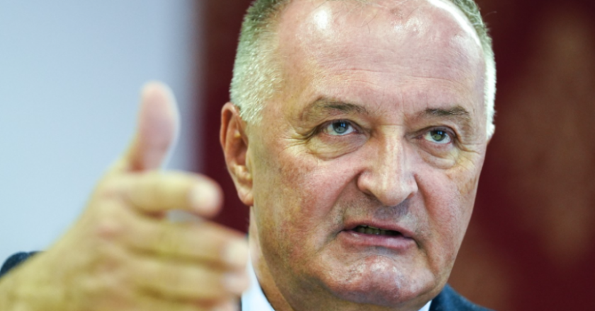 Helez smijenio dvojicu pripadnika OS BiH zbog veličanja ratnog zločinca Mladića