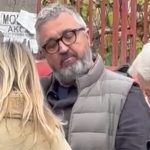 NEUGODNO NA BIRAČKOM MJESTU U BEOGRADU: Pogledajte kako su građani dočekali vlasnika „Informera“ Dragana Vučićevića