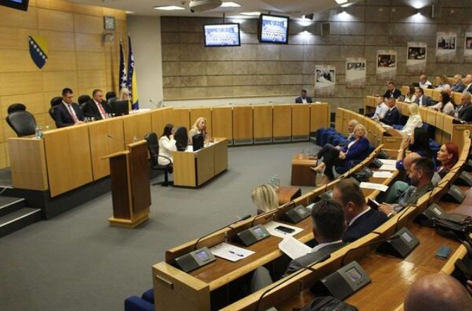 UVJERLJIVA POBJEDA: Poznato ko je osvojio najviše glasova za Parlament FBiH