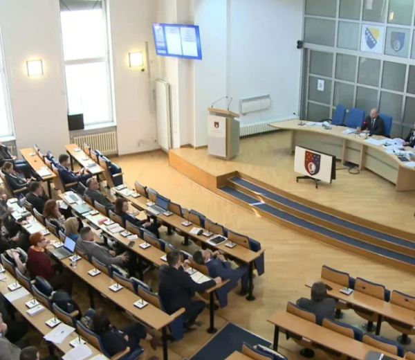 TROJKA OBORENA S VLASTI: Poznato koje stranke ulaze u novu koaliciju!