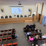 POLITIČARI UTIHNULI: Stižu kazne koje niko nije očekivao, evo šta im prijeti!