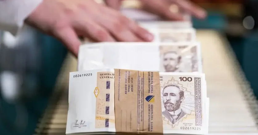 Nova osnovica u institucijama BiH 785,50 KM: plaće rastu od 132 do 946 KM